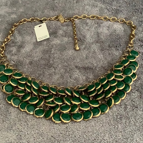 NWT Cara New York Green and Gold Layered Statement Necklace - Picture 2 of 12